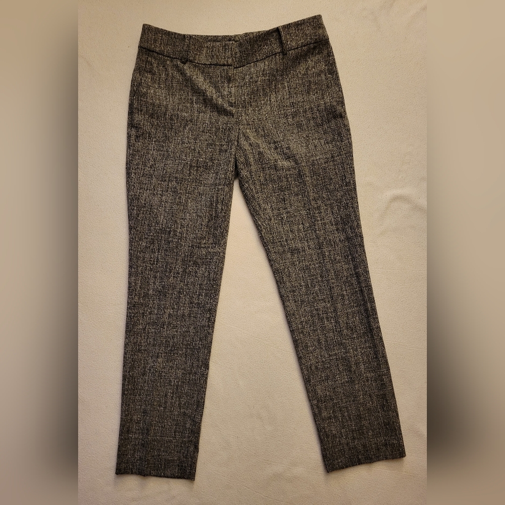 Ann Taylor size 4, gray dress pants, excellent condition